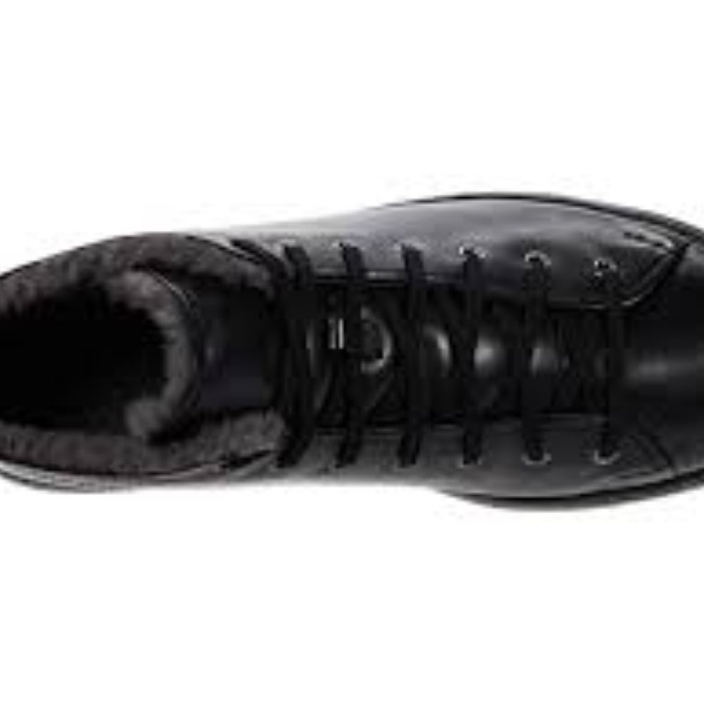 UGG Pismo black leather sneaker. Size: 9, 10 - Picture 9 of 10